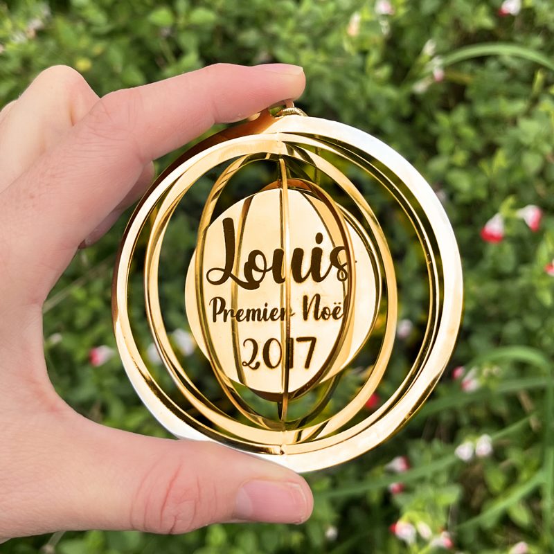 Boule 3D personnalisée gravée – métal Ø 80 mm, finitions blanc/chrome/or